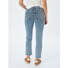 Koton Düz Paça Normal Bel Düğmeli Cep Detaylı Kot Pantolon - Straight Fit Jean