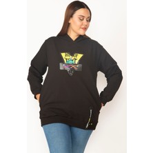 Kadın Siyah Dijital Baskı ve Kapşon Detaylı Yan Cepli Sweatshirt 65N30090