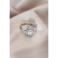 Skygo Ayarlamalı Silver Renk Metal Zirkon ve Kristal Taşlı Dikdörtgen Model Yüzük - TJ-BYK2067