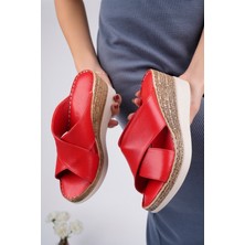 Kadın Hakiki Deri Kırmızı Çapraz Bant Terlik