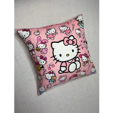 Yaya Dizayn Hello Kitty Desenli Dijital Baskılı Dekoratif Kırlent Kılıfı ve Yastık