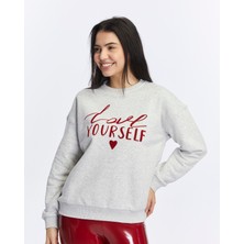 Kaf Kumaş Kadife Love Yourself Desenli Gri Melanj Yumuşak Dokulu Regular Fit Bisiklet Yaka Kadın Sweatshirt