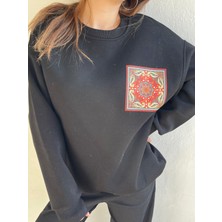 Nakış Baskılı, Payetli Şardonlu Sweatshirt