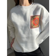 Nakış Baskılı, Payetli Şardonlu Sweatshirt