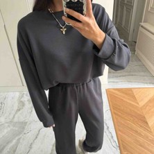 Spor ve Günlük Kullanım Için Modern Kadın Eşofman Takımı