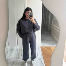 Spor ve Günlük Kullanım Için Modern Kadın Eşofman Takımı