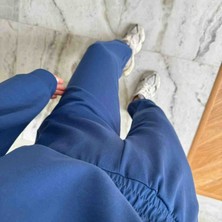 Spor ve Günlük Kullanım Için Modern Kadın Eşofman Takımı