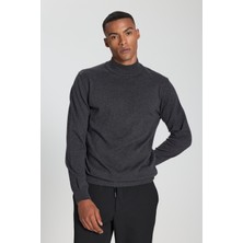 Pamuklu Standart Fit Normal Kesim Yarım Balıkçı Yaka Triko Kazak