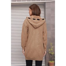 Kapüşonlu Kabartma Desenli Şerit Garnili Camel Hırka