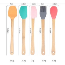 Renkli ve Bambu Saplı Silikon Mini Spatula Seti (5li)