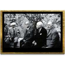 Marsilyan Yapay Zeka ile Yenilenmiş Atatürk Fotoğrafları Siyah Beyaz Cam Tablo, 3D Dekoratif Baskı 24