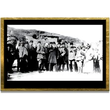 Marsilyan Yapay Zeka ile Yenilenmiş Atatürk Fotoğrafları Siyah Beyaz Cam Tablo, 3D Dekoratif Baskı 605