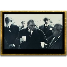 Marsilyan Yapay Zeka ile Yenilenmiş Atatürk Fotoğrafları Siyah Beyaz Cam Tablo, 3D Dekoratif Baskı 232