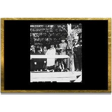 Marsilyan Yapay Zeka ile Yenilenmiş Atatürk Fotoğrafları Siyah Beyaz Cam Tablo, 3D Dekoratif Baskı 535