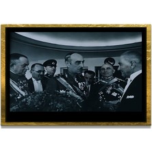 Marsilyan Yapay Zeka ile Yenilenmiş Atatürk Fotoğrafları Siyah Beyaz Cam Tablo, 3D Dekoratif Baskı 140