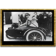 Marsilyan Yapay Zeka ile Yenilenmiş Atatürk Fotoğrafları Siyah Beyaz Cam Tablo, 3D Dekoratif Baskı 657