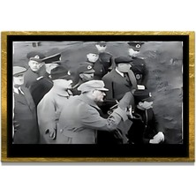 Marsilyan Yapay Zeka ile Yenilenmiş Atatürk Fotoğrafları Siyah Beyaz Cam Tablo, 3D Dekoratif Baskı 42