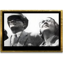 Marsilyan Yapay Zeka ile Yenilenmiş Atatürk Fotoğrafları Siyah Beyaz Cam Tablo, 3D Dekoratif Baskı 82