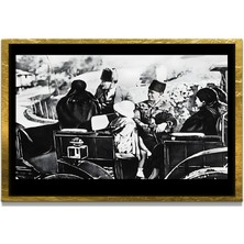 Marsilyan Yapay Zeka ile Yenilenmiş Atatürk Fotoğrafları Siyah Beyaz Cam Tablo, 3D Dekoratif Baskı 207