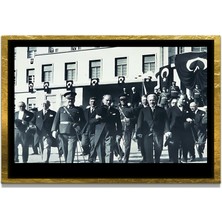 Marsilyan Yapay Zeka ile Yenilenmiş Atatürk Fotoğrafları Siyah Beyaz Cam Tablo, 3D Dekoratif Baskı 206