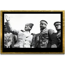 Marsilyan Yapay Zeka ile Yenilenmiş Atatürk Fotoğrafları Siyah Beyaz Cam Tablo, 3D Dekoratif Baskı 127