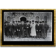 Marsilyan Yapay Zeka ile Yenilenmiş Atatürk Fotoğrafları Siyah Beyaz Cam Tablo, 3D Dekoratif Baskı 673