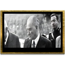 Marsilyan Yapay Zeka ile Yenilenmiş Atatürk Fotoğrafları Siyah Beyaz Cam Tablo, 3D Dekoratif Baskı 30