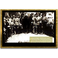 Marsilyan Yapay Zeka ile Yenilenmiş Atatürk Fotoğrafları Siyah Beyaz Cam Tablo, 3D Dekoratif Baskı 730
