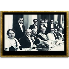 Marsilyan Yapay Zeka ile Yenilenmiş Atatürk Fotoğrafları Siyah Beyaz Cam Tablo, 3D Dekoratif Baskı 280