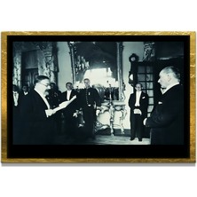 Marsilyan Yapay Zeka ile Yenilenmiş Atatürk Fotoğrafları Siyah Beyaz Cam Tablo, 3D Dekoratif Baskı 268