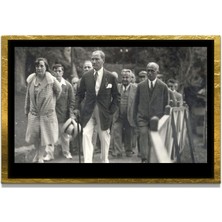 Marsilyan Yapay Zeka ile Yenilenmiş Atatürk Fotoğrafları Siyah Beyaz Cam Tablo, 3D Dekoratif Baskı 769