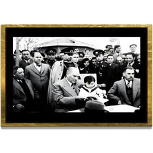 Marsilyan Yapay Zeka ile Yenilenmiş Atatürk Fotoğrafları Siyah Beyaz Cam Tablo, 3D Dekoratif Baskı 463
