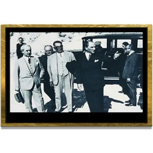 Marsilyan Yapay Zeka ile Yenilenmiş Atatürk Fotoğrafları Siyah Beyaz Cam Tablo, 3D Dekoratif Baskı 138