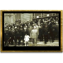 Marsilyan Yapay Zeka ile Yenilenmiş Atatürk Fotoğrafları Siyah Beyaz Cam Tablo, 3D Dekoratif Baskı 596