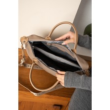 Just Polo Kadın Vizon El ve Omuz ÇANTASI-BD6045-EBAT:BOY:26 cm En:33 cm
