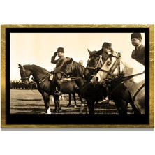 Marsilyan Yapay Zeka ile Yenilenmiş Atatürk Fotoğrafları Siyah Beyaz Cam Tablo, 3D Dekoratif Baskı 172