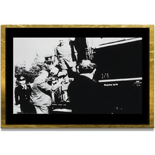 Marsilyan Yapay Zeka ile Yenilenmiş Atatürk Fotoğrafları Siyah Beyaz Cam Tablo, 3D Dekoratif Baskı 459