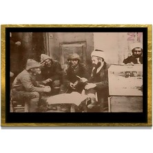 Marsilyan Yapay Zeka ile Yenilenmiş Atatürk Fotoğrafları Siyah Beyaz Cam Tablo, 3D Dekoratif Baskı 650