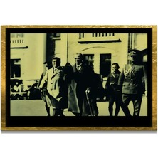 Marsilyan Yapay Zeka ile Yenilenmiş Atatürk Fotoğrafları Siyah Beyaz Cam Tablo, 3D Dekoratif Baskı 118