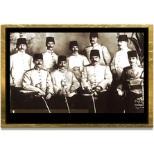 Marsilyan Yapay Zeka ile Yenilenmiş Atatürk Fotoğrafları Siyah Beyaz Cam Tablo, 3D Dekoratif Baskı 392