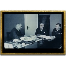 Marsilyan Yapay Zeka ile Yenilenmiş Atatürk Fotoğrafları Siyah Beyaz Cam Tablo, 3D Dekoratif Baskı 126