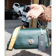 Valvic Hakiki Deri 3 Bölmeli Özelkil Kilitli Bayan Çantası