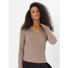 Bej V Yaka Patlı Düğme Detaylı Uzun Kollu Fitilli Kaşkorse Kadın Bluz- 2459