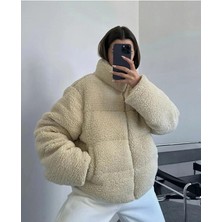 Giyyin Bej Kuzu Peluş Kabartma Dolgulu Astarlı Kadın Teddy Mont