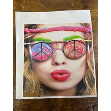 Gönülden Tasarım 21X20 cm Ütü Ile Yapışan Barış Işaretli Kız Transfer Baskı Arma