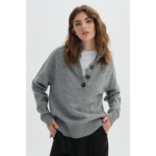 Gri Melanj Hakim Yaka Düğmeli Triko Kazak