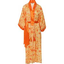 Gizia Sport Özel Desen Arkası Yazı Baskılı Seyyar Kuşaklı Çiçekli Turuncu Kimono