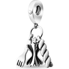 Fubena Makarna ve Çatal Sallantılı Charm