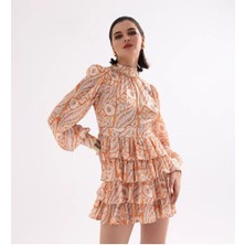 Fashion Cocktail Vatkalı Omuz Katlı Etek Ithal Soft Otantik Desen Şifon Kumaşlı Uzun Kol Baharlık Mini Elbise