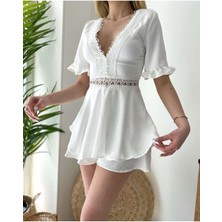 Fashion Cocktail Dantel V Yaka Güpürlü Fırfır Kol Yazlık Bohem Şort Tulum Beyaz